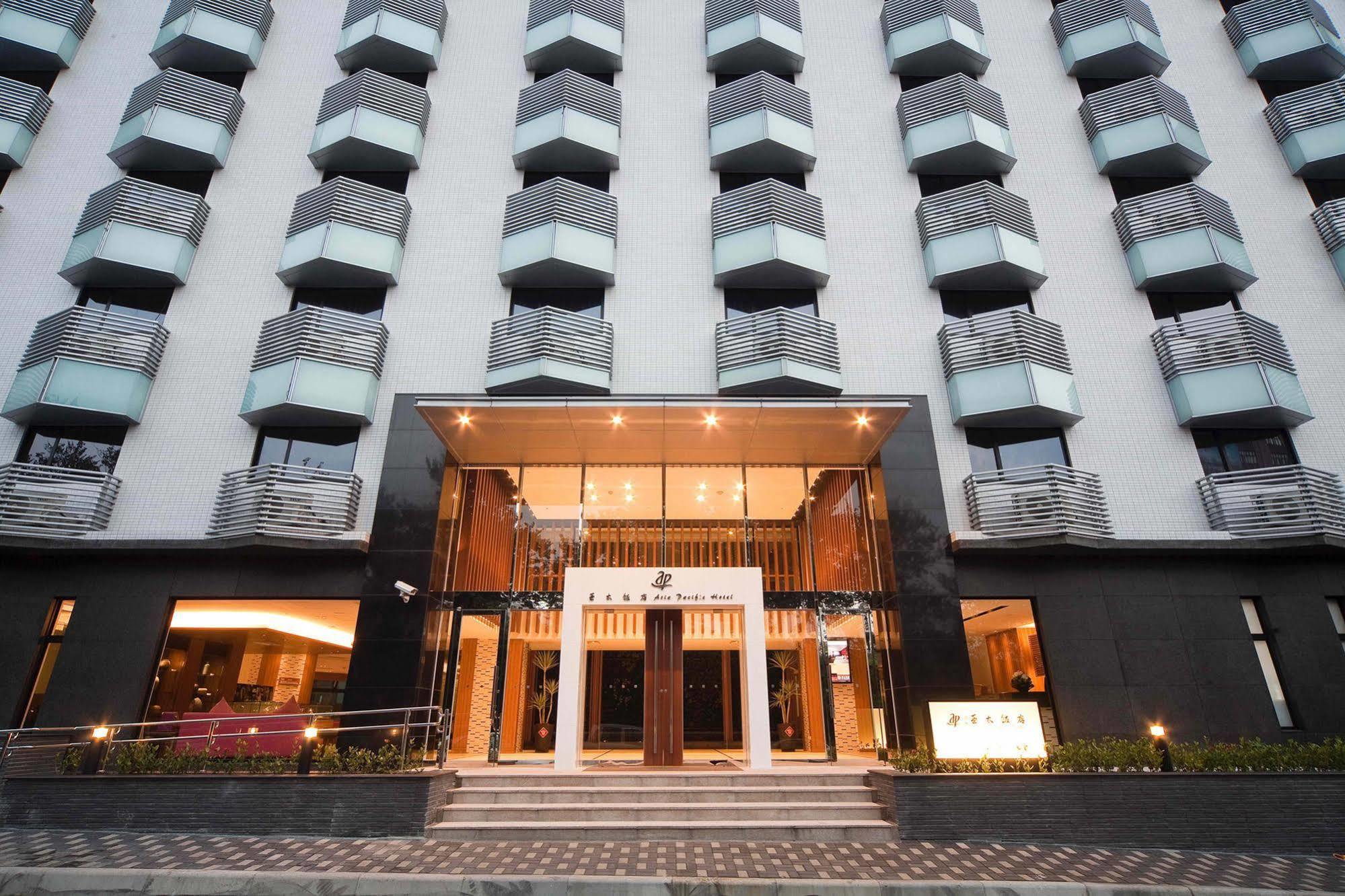 Asia Pacific Hotel Tamsui Exterior photo