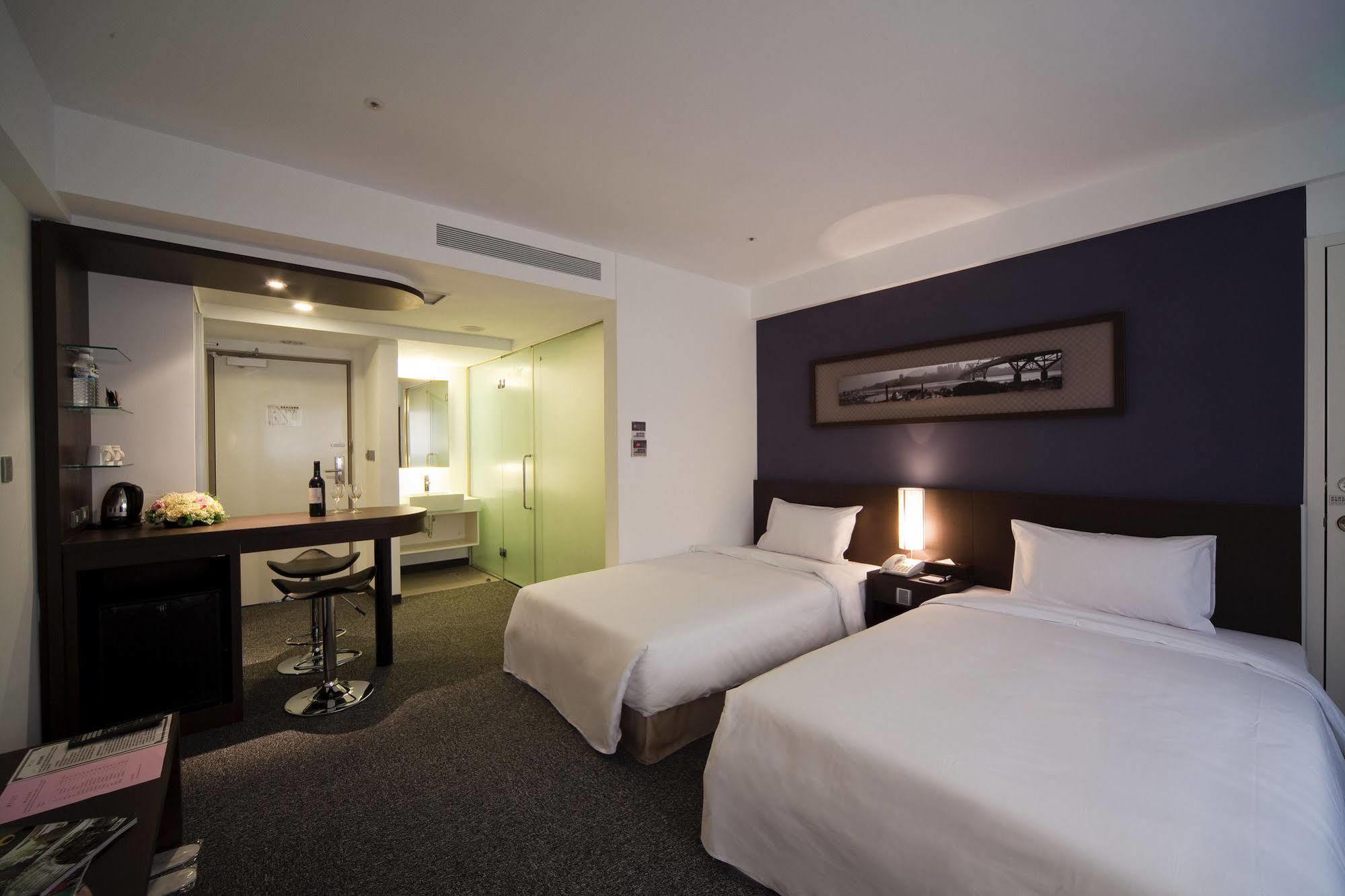 Asia Pacific Hotel Tamsui Exterior photo