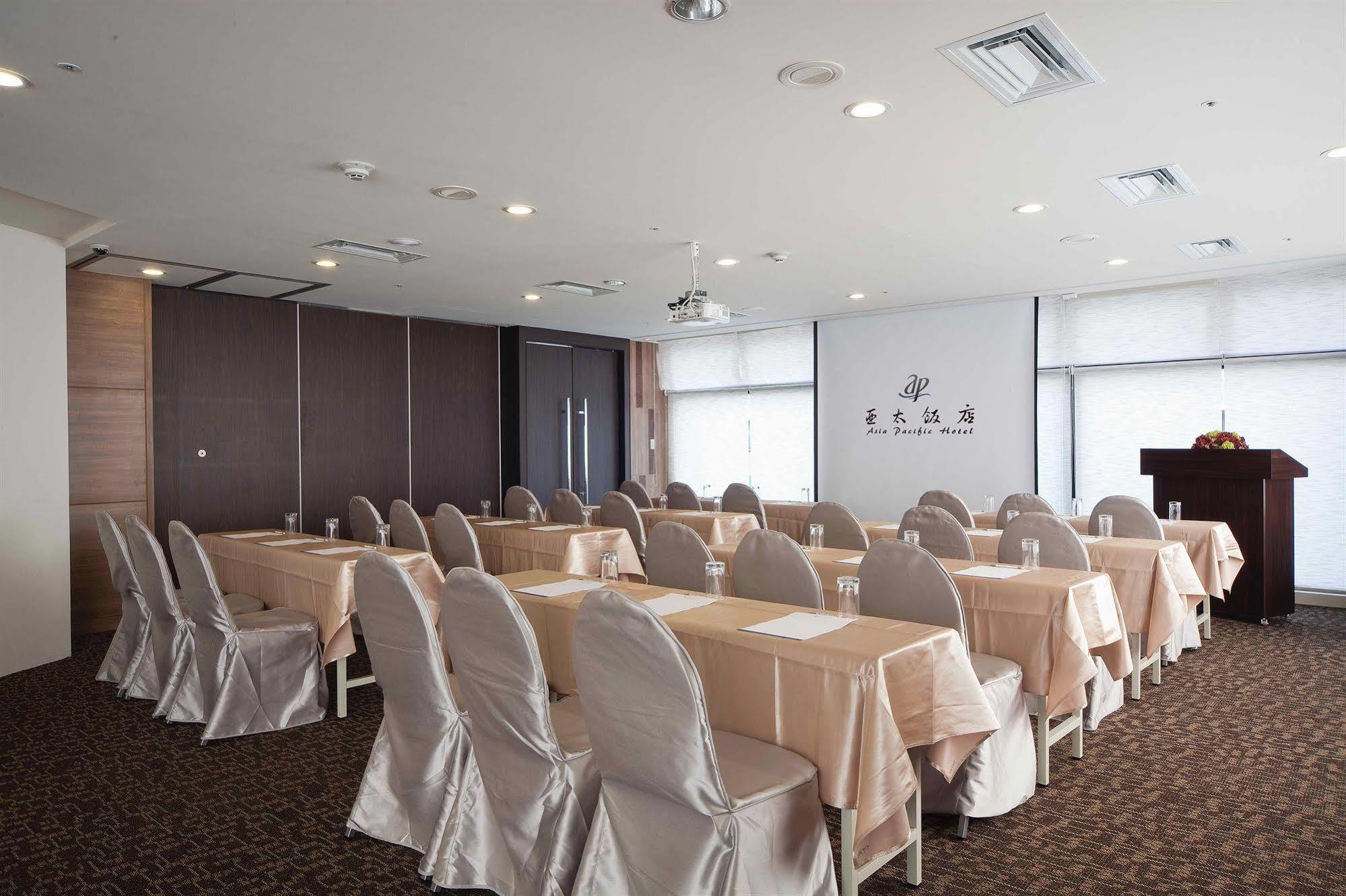Asia Pacific Hotel Tamsui Exterior photo
